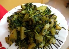 How To Make Aloo Methi, Aloo Methi