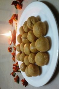 Besan Ke Laddu