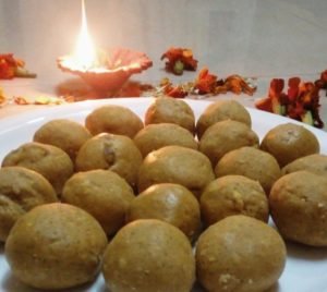 Besan Ladoos