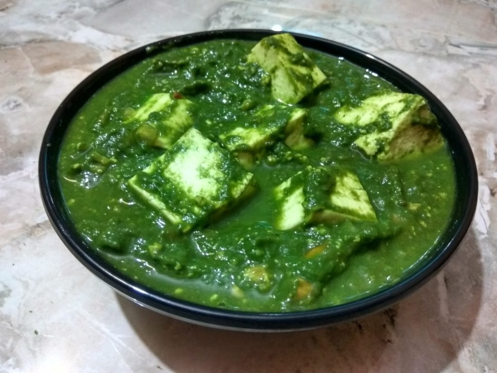 Spinach And Cottage Cheese Curry