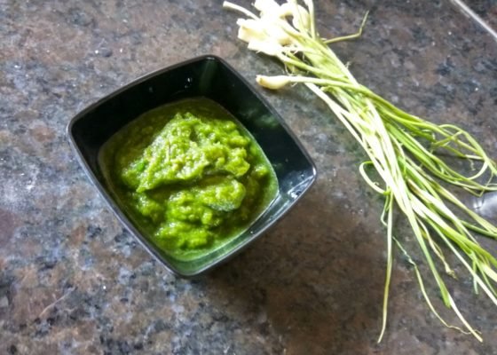 Green Garlic Chutney (Garlic Leaves Chutney)