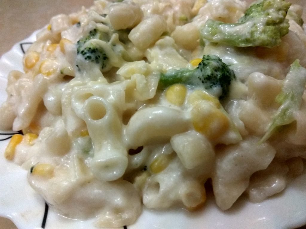 Cheesy Macaroni Recipe, How To Make Macaroni With White Sauce, Macaroni With Corn And Broccoli, Kids