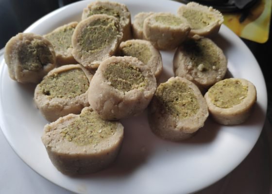 Kaju Pista Rolls Recipe
