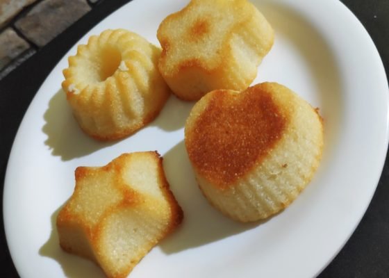 Eggless Semolina Lemon Muffins (Cup Cakes)